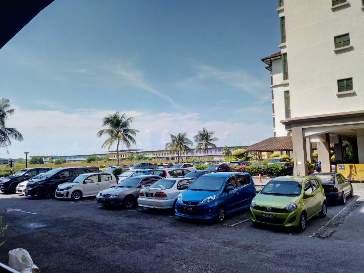 Costa Mahkota Aparthotel Malacca Exterior photo