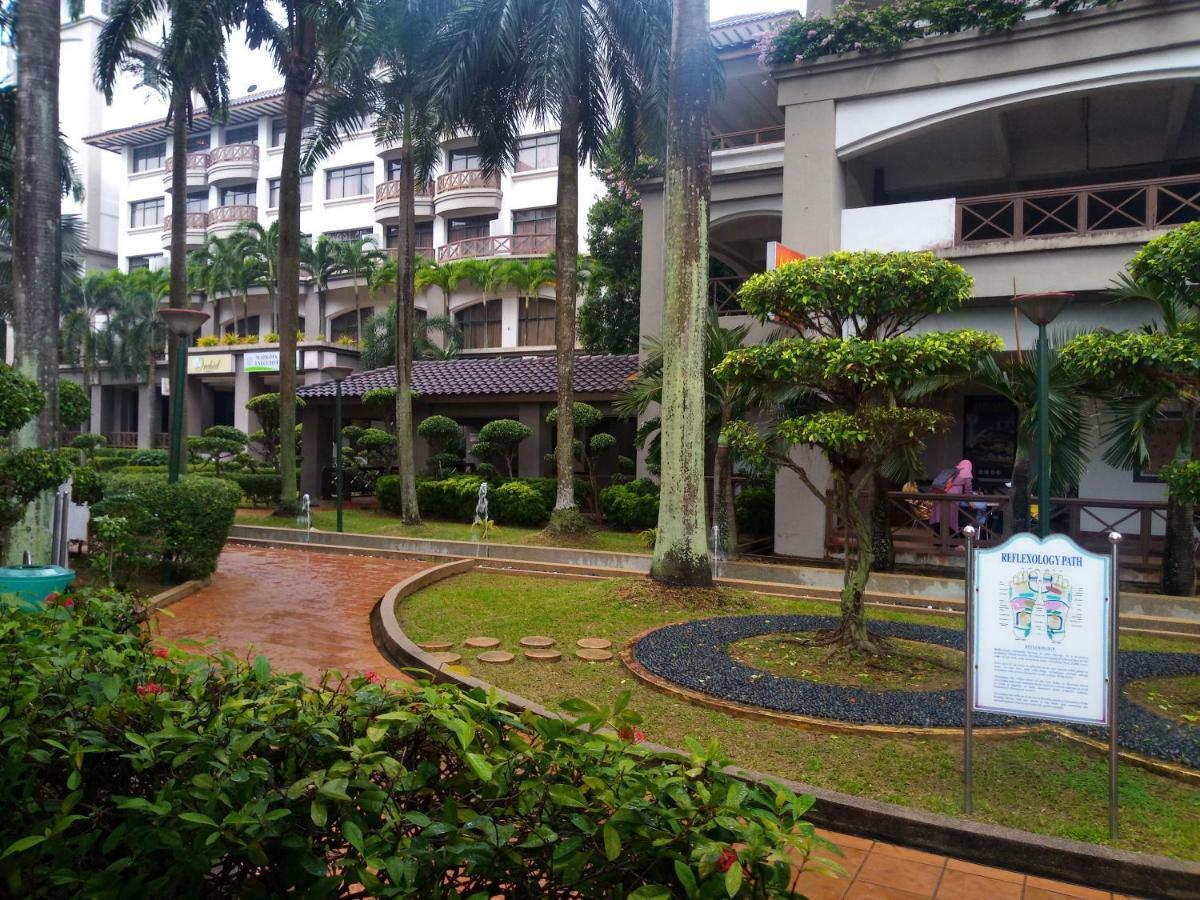 Costa Mahkota Aparthotel Malacca Exterior photo